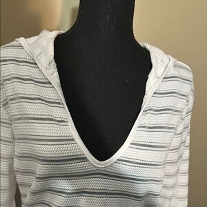 Like New Apt. 9 White Striped Hooded Soft & Comfy Swim Coverup (Airy Tunic)